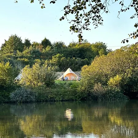 Lakeside Glamping Firecrest St Columb Major Exterior photo