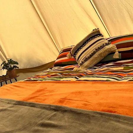 Lakeside Glamping Firecrest St Columb Major Exterior photo