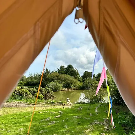 Lakeside Glamping Firecrest St Columb Major Exterior photo