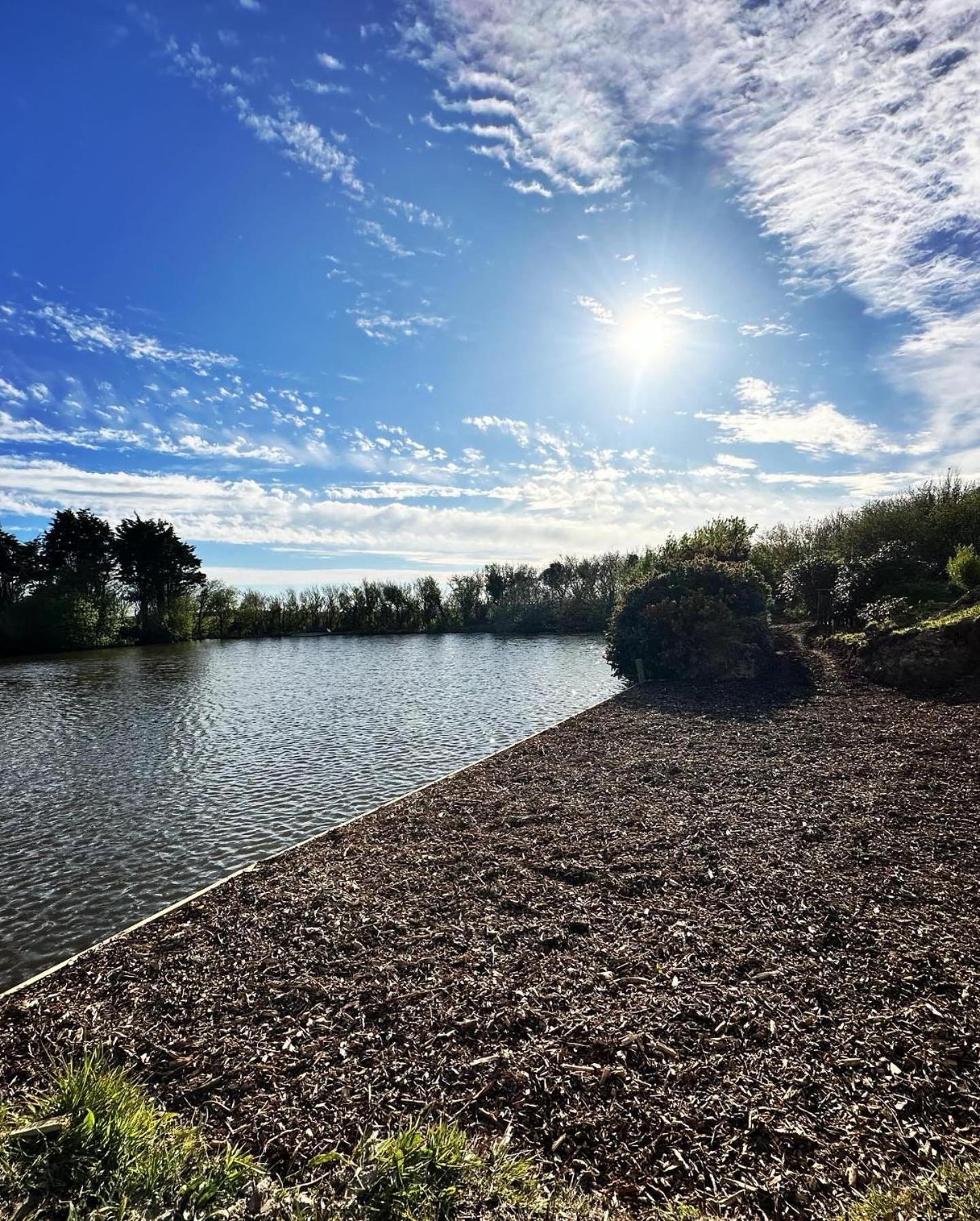 Lakeside Glamping Firecrest St Columb Major